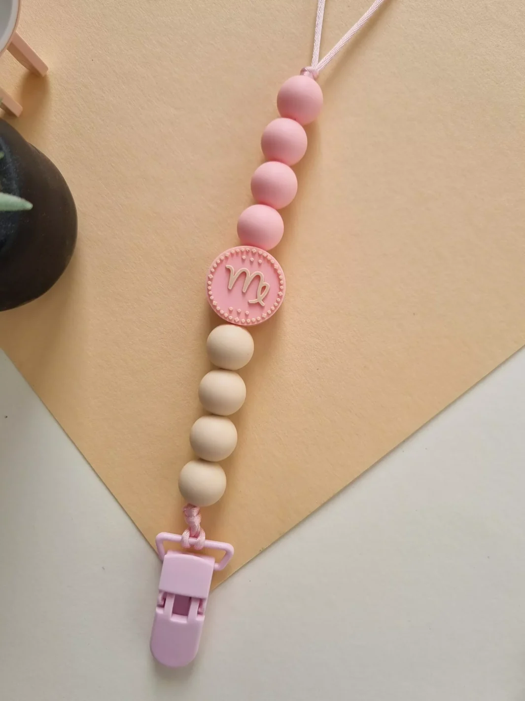 AnyConv.com__20241010_094054 Силіконовий тримач для пустушки Standart «Зодіак» (Rose quartz) : -