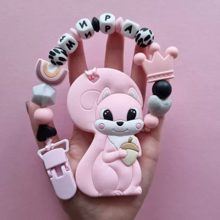 Іменний силіконовий гризунець «Білочка з горішком» (Rose Quartz) : Дизайн тримача Quartz Білочки з горішком - Чорний | Rose Quartz | Мармур
